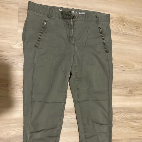 Gap Super Skinny Khakis - Picture 3 of 9
